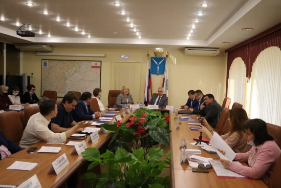 В областной Думе обсудили законопроект по предоставлению дополнительного пакета льгот для резидентов ТОСЭР